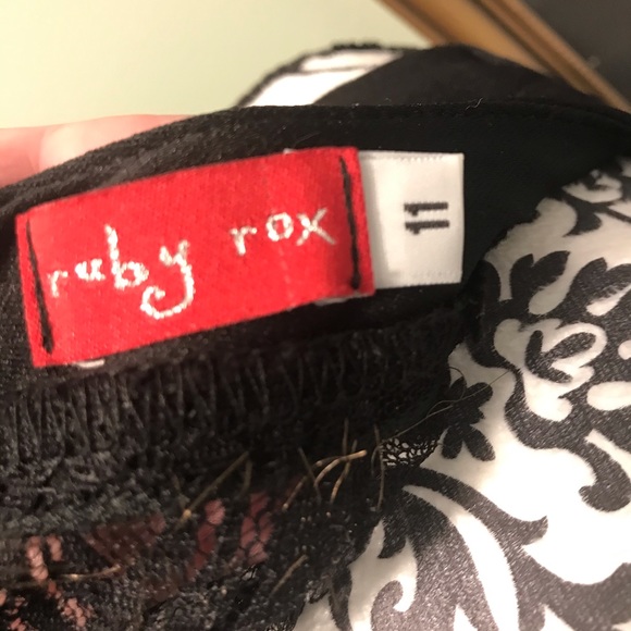 Ruby Rox Peplum Lace Dress - Picture 5 of 5